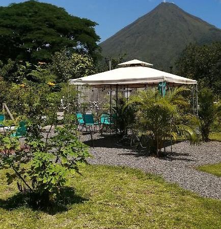 Chongos Place Hotel La Fortuna Екстериор снимка