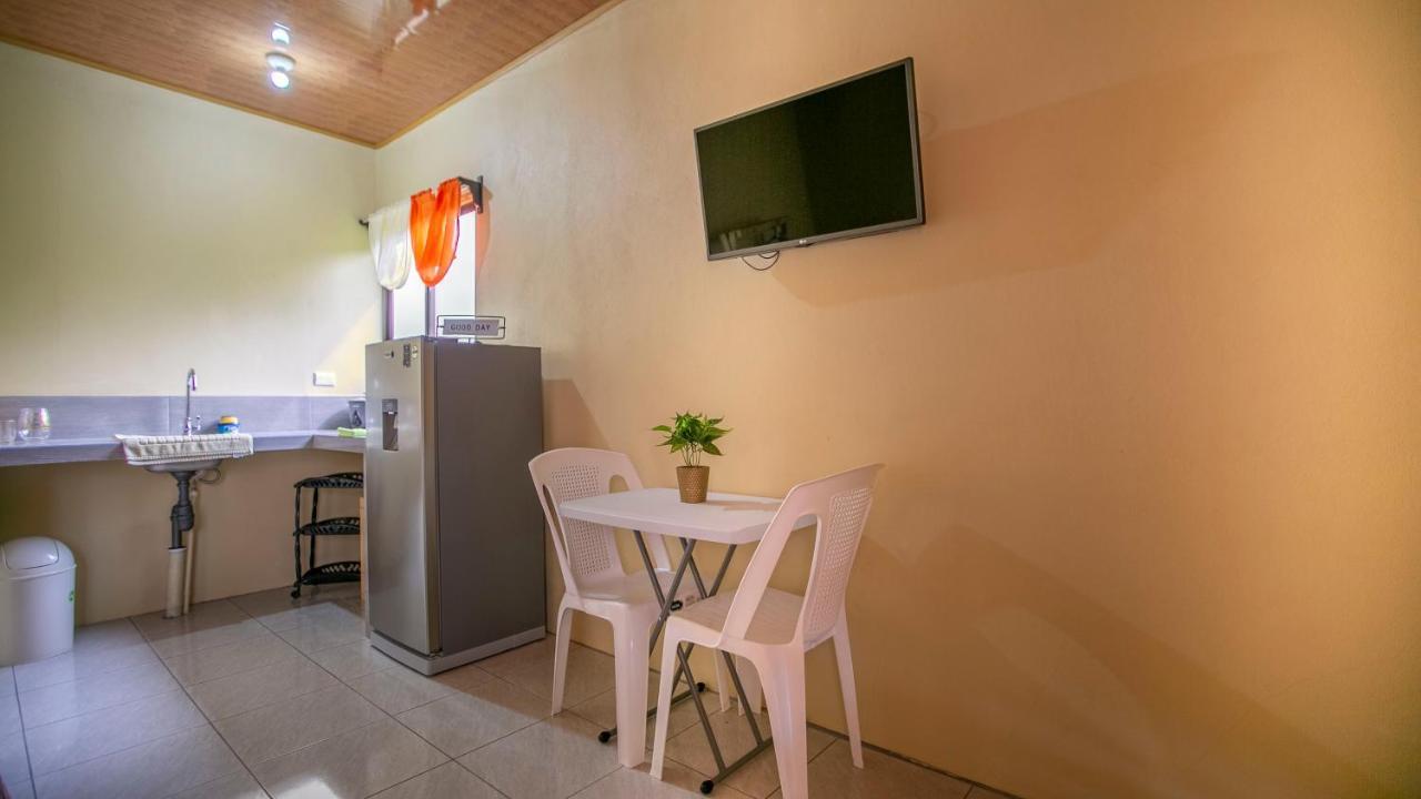 Chongos Place Hotel La Fortuna Екстериор снимка