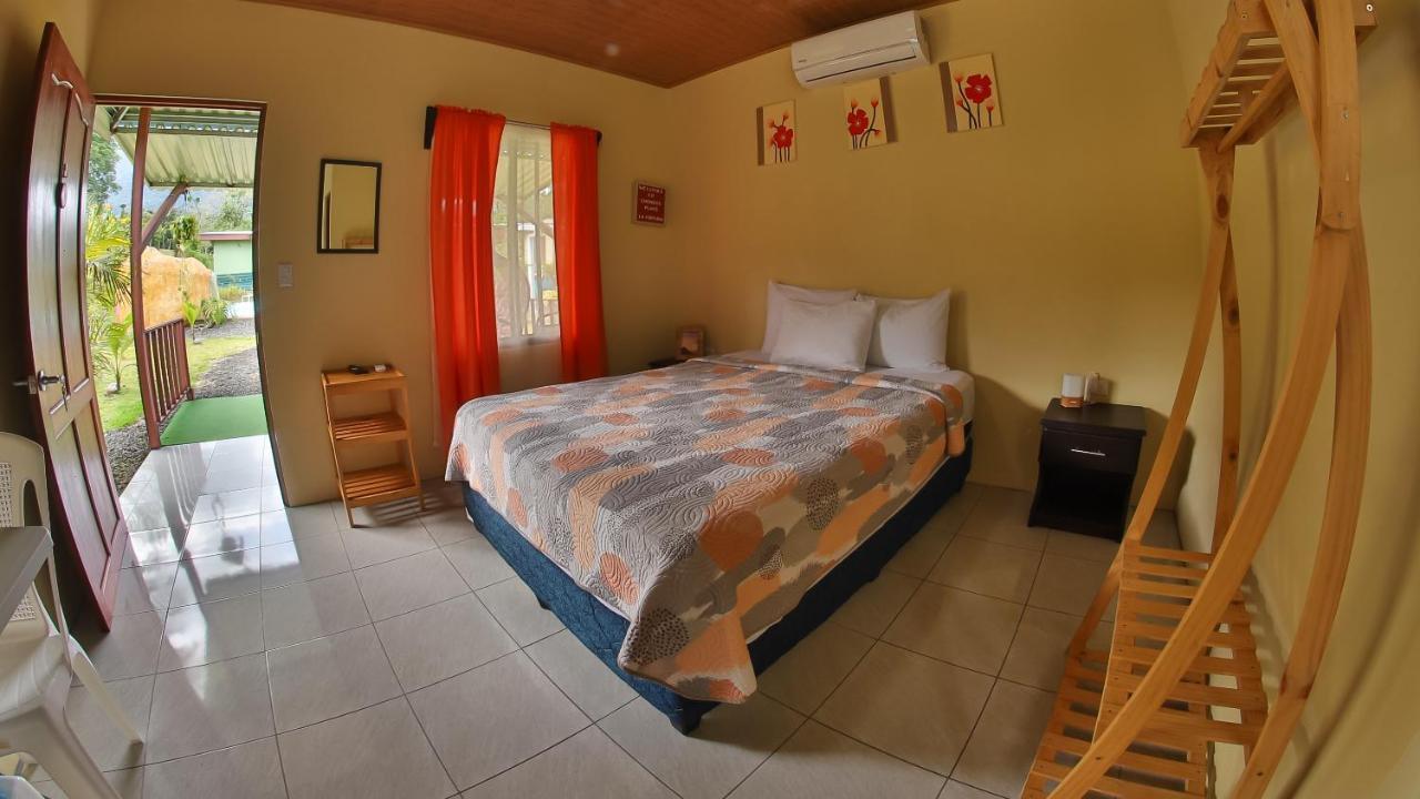 Chongos Place Hotel La Fortuna Екстериор снимка