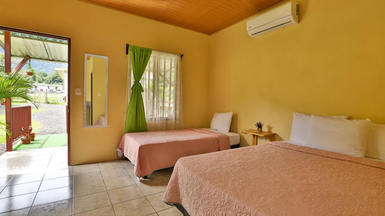 Chongos Place Hotel La Fortuna Екстериор снимка